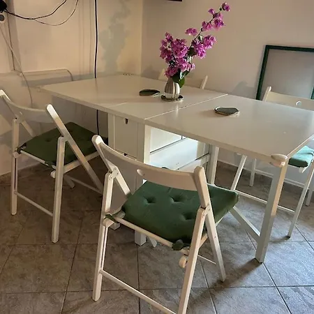 With A View Apartament Mimice