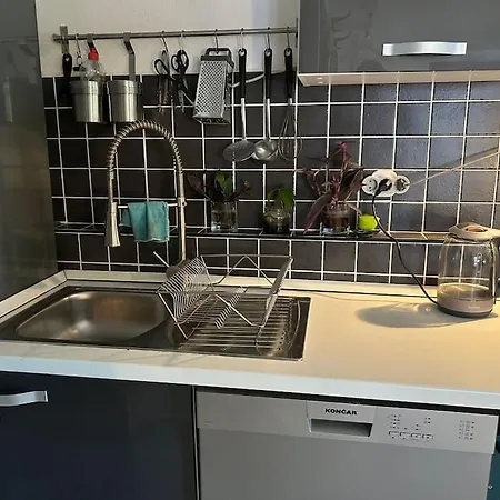 アパート With A View *