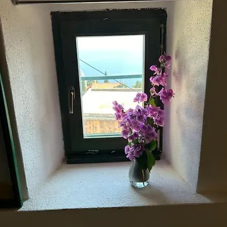 With A View Apartmán Mimice