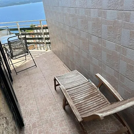 アパート With A View *