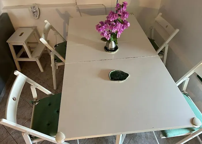 Apartment With A View *