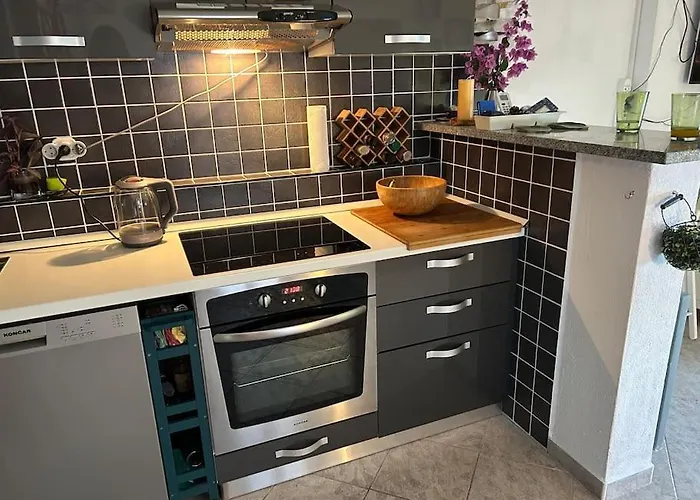 Apartment With A View *