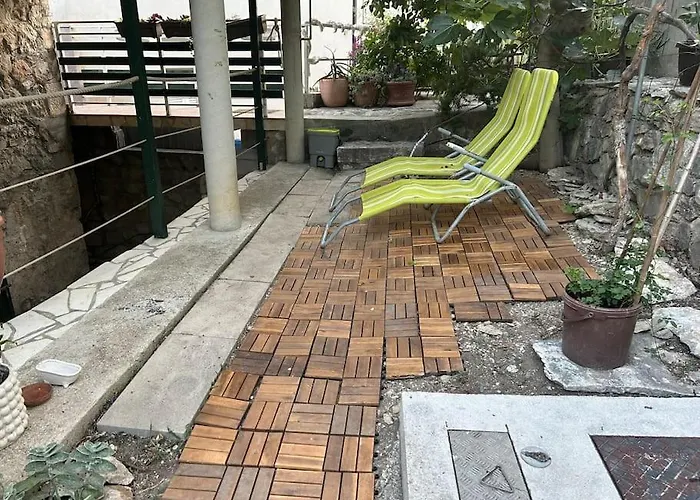 With A View Apartment *